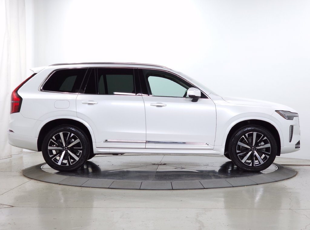 Certified 2025 Volvo XC90 B5 Core AWD/4WD image 12