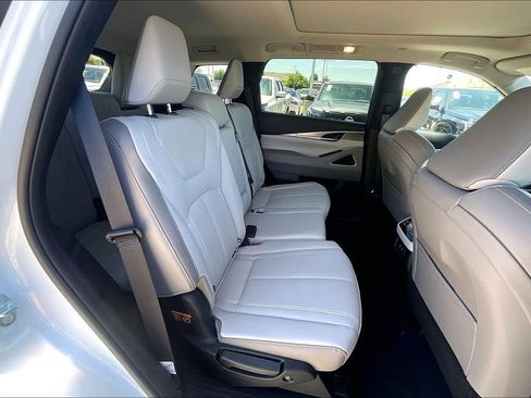 New 2027 INFINITI QX60 Luxe w/ Cargo Package FWD image 10