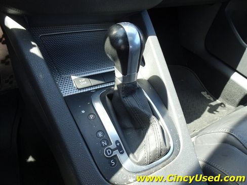 Used 2008 Volkswagen R32 AWD/4WD image 17