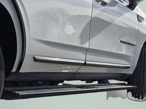 Used 2023 GMC Yukon Denali Ultimate image 28