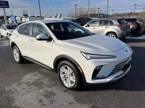 Used 2024 Buick Envista Preferred w/ Convenience I Package image 11