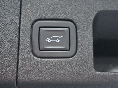 Certified 2024 Cadillac XT5 Premium Luxury w/ LPO, Floor Liner Package AWD/4WD image 10