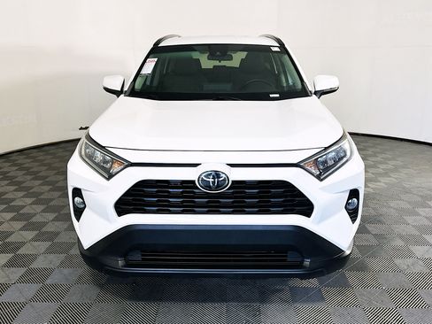 Used 2021 Toyota RAV4 XLE FWD image 8