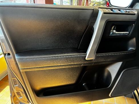 Used 2023 Toyota 4Runner SR5 Premium w/ Moonroof Package RWD image 9