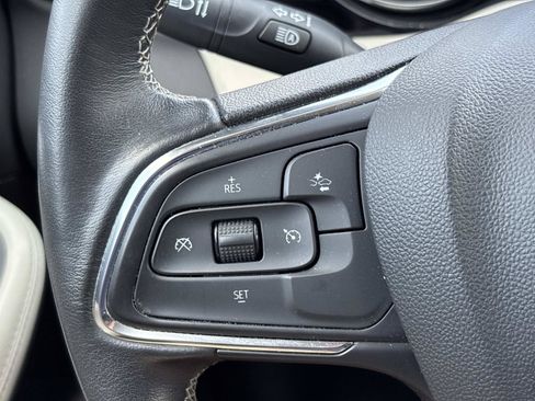 Used 2023 Buick Encore GX Preferred w/ Cold Weather Comfort Package FWD image 18