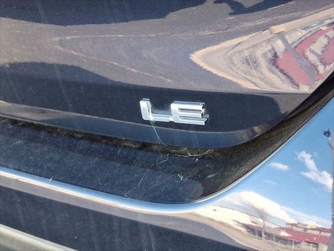 Used 2022 Toyota Highlander LE image 23