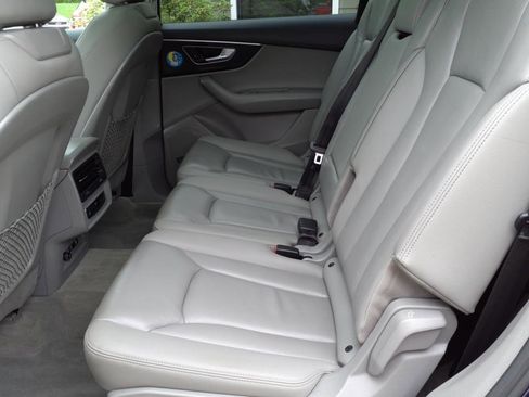 Used 2020 Audi Q7 3.0T Premium Plus w/ Premium Plus Package image 8