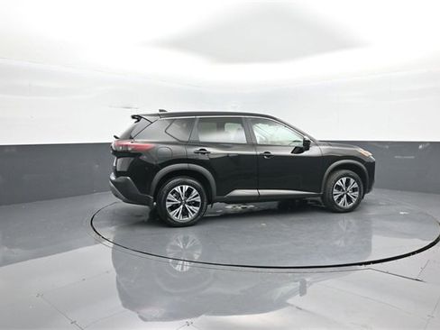 Used 2023 Nissan Rogue SV image 8
