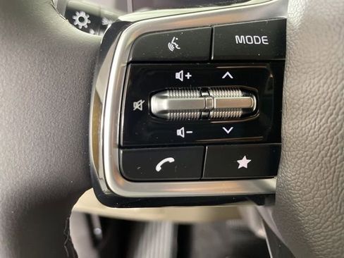 New 2026 Kia Carnival LXS image 24