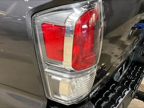 Certified 2022 Toyota Tacoma TRD Sport w/ Technology Package image 26