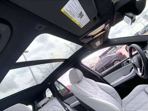 Used 2024 BMW X5 xDrive40i w/ Premium Package image 14