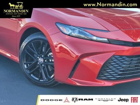 Used 2025 Toyota Camry LE FWD image 3