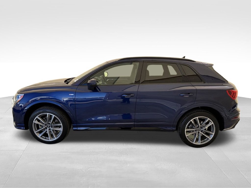 Used 2022 Audi Q3 2.0T Premium w/ Black Optic Sport Package AWD/4WD image 8