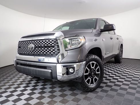 Used 2018 Toyota Tundra SR5 w/ TRD Off Road Package AWD/4WD image 2