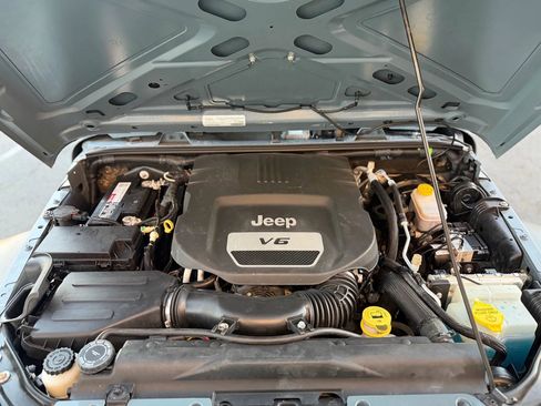 Used 2015 Jeep Wrangler Sport w/ Quick Order Package 24S image 15