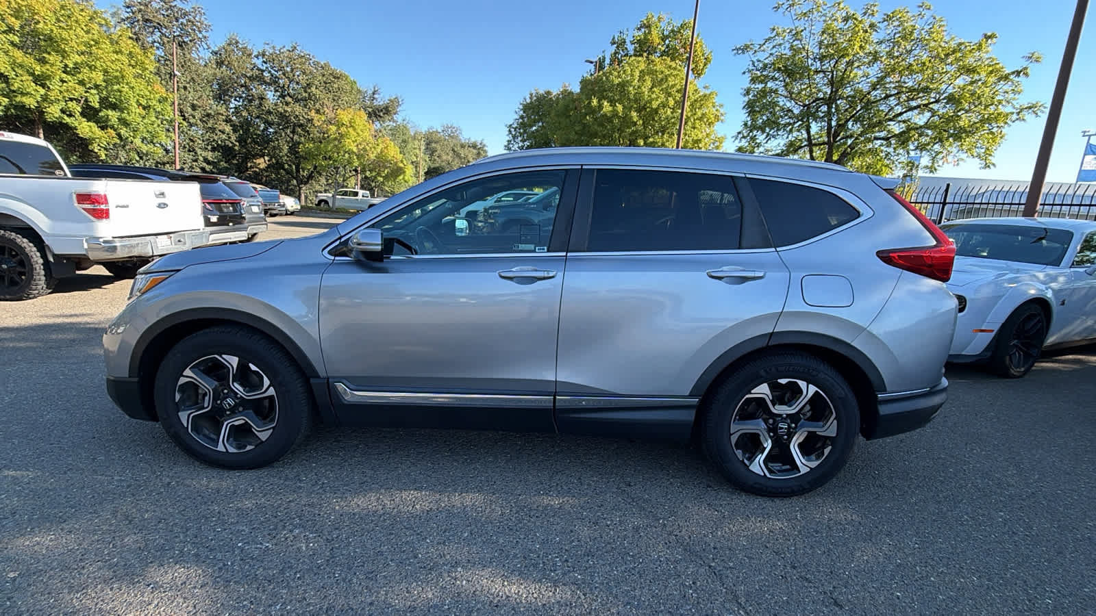 Used 2019 Honda CR-V Touring image 8