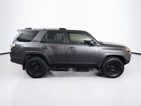Used 2022 Toyota 4Runner SR5 Premium w/ Moonroof Package AWD/4WD image 10