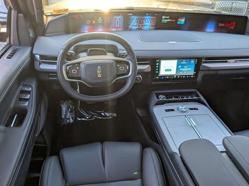 New 2026 Lincoln Navigator Reserve w/ Jet Appearance Package image 15