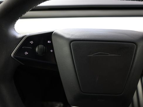 Used 2024 Tesla Cybertruck AWD Crew Cab image 23