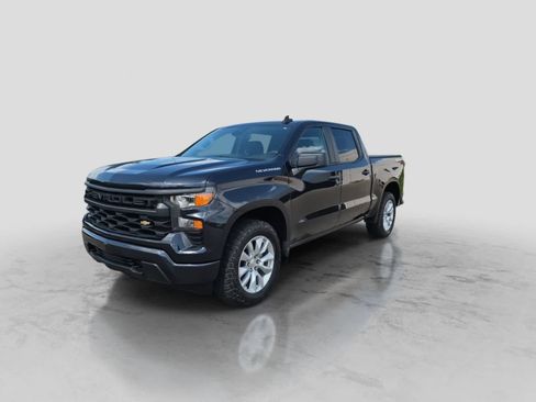 Used 2022 Chevrolet Silverado 1500 Custom AWD/4WD image 4