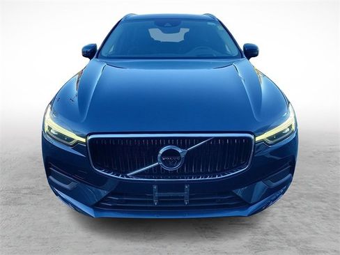 Used 2021 Volvo XC60 T5 Momentum w/ Advanced Package image 2