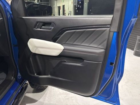 Used 2024 GMC Canyon AT4X w/ AT4X AEV Edition image 35