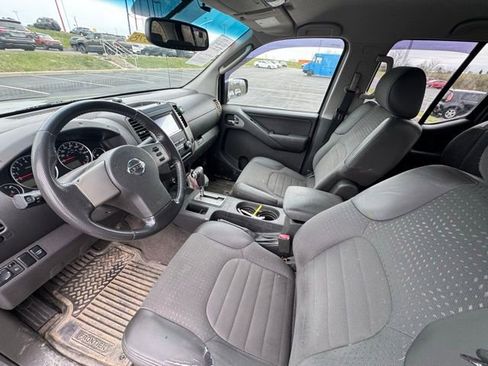 Used 2009 Nissan Frontier LE w/ Tow Hitch Pkg image 10