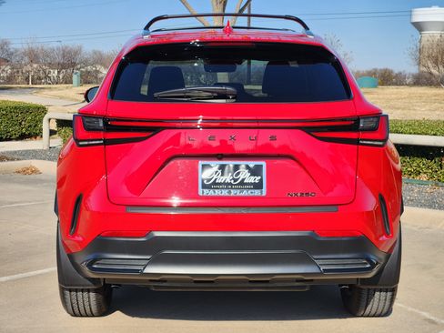 Used 2025 Lexus NX 250 FWD w/ Premium Package image 12