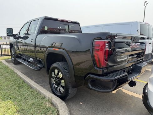 Used 2025 GMC Sierra 2500 Denali w/ Denali Reserve Package AWD/4WD image 2