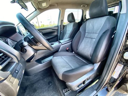 Used 2024 Nissan Rogue SV FWD image 11