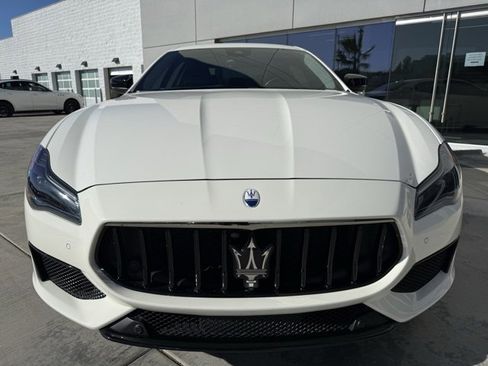 Certified 2022 Maserati Quattroporte Modena image 4