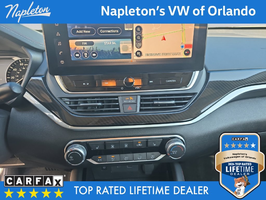 Used 2024 Nissan Altima 2.5 SR w/ SR Premium Package FWD image 15