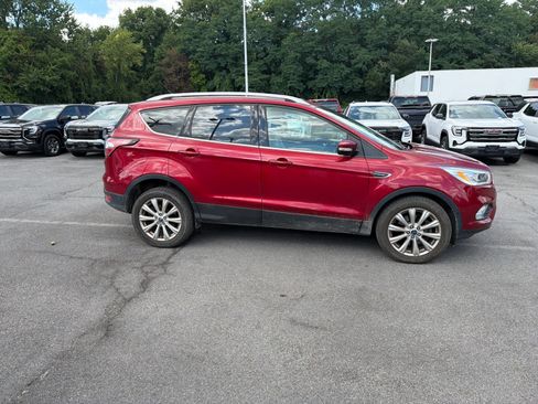 Used 2017 Ford Escape Titanium w/ Equipment Group 301A AWD/4WD image 35