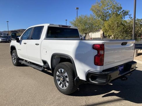 Used 2024 Chevrolet Silverado 2500 Custom w/ Custom Value Package image 12