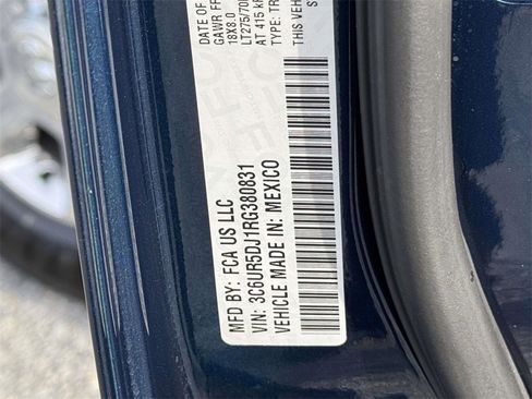 Used 2024 RAM 2500 Big Horn w/ Safety Group image 30