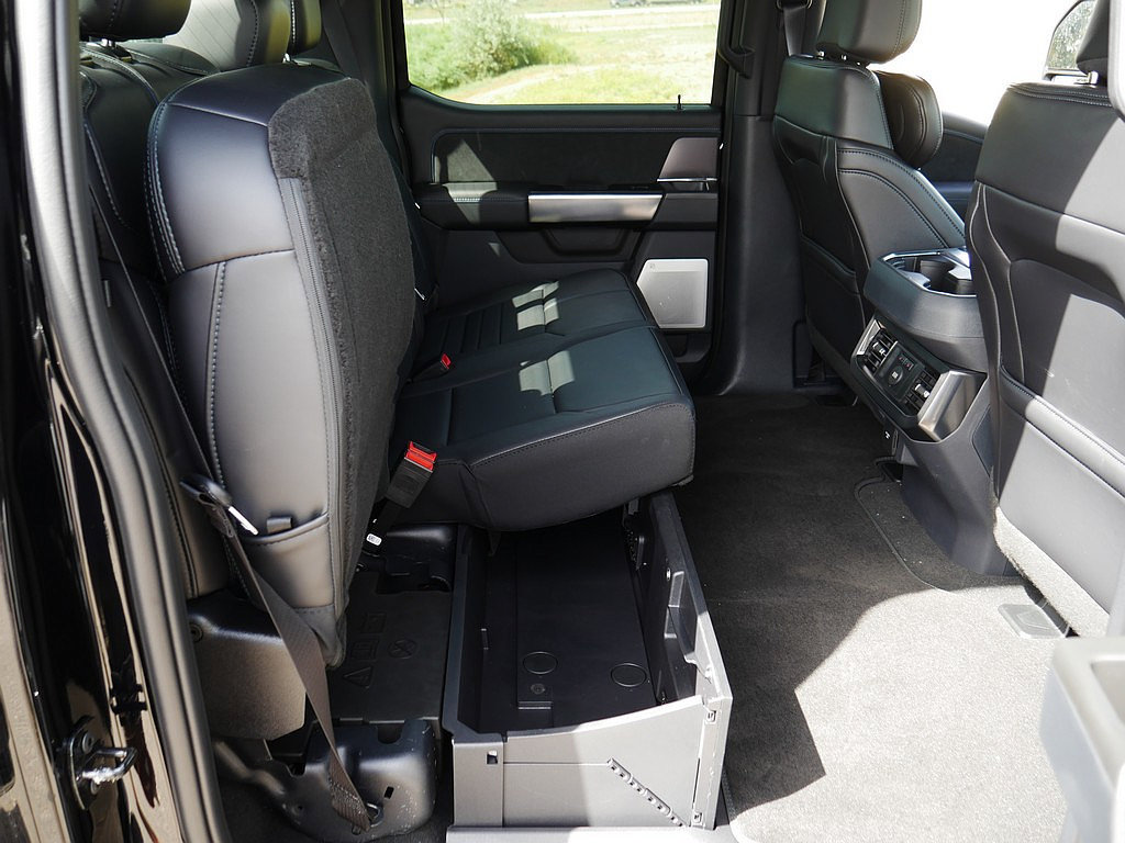 New 2026 Ford F250 Platinum AWD/4WD image 31