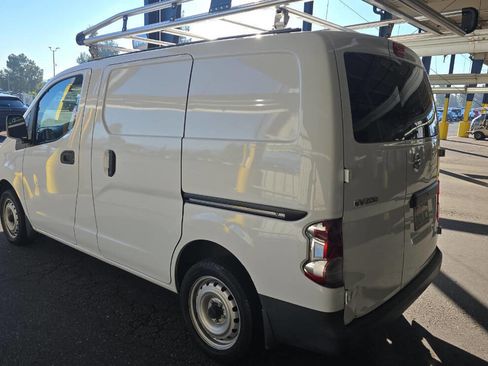 Used 2020 Nissan NV200 S w/ Back Door Glass Package image 3