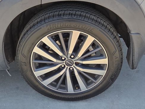 Used 2022 Nissan Pathfinder Platinum w/ Cargo Package FWD image 17