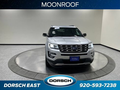 Certified 2017 Ford Explorer XLT w/ Equipment Group 202A AWD/4WD image 3