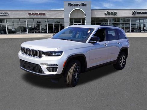 New 2025 Jeep Grand Cherokee Limited w/ Trailer Tow Package image 7