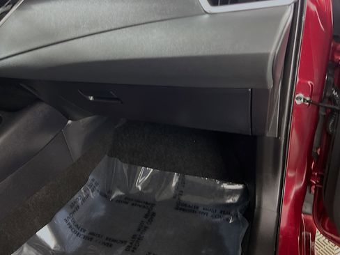 Used 2022 Toyota Corolla LE image 35