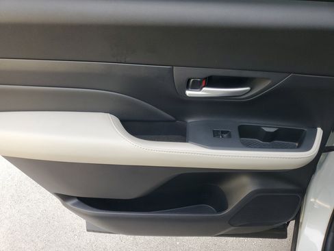 Used 2024 Toyota Grand Highlander Platinum image 16