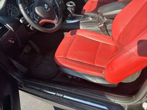 Used 2013 BMW 135i Convertible RWD image 2