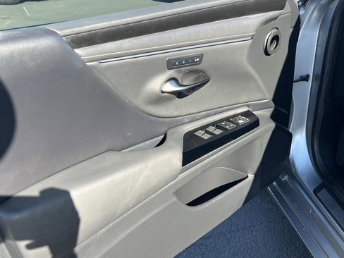 Used 2022 Lexus ES 300h w/ Premium Package image 6