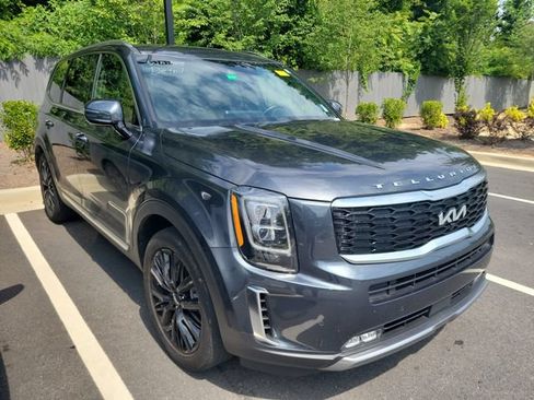 Used 2022 Kia Telluride SX w/ Towing Package FWD image 3