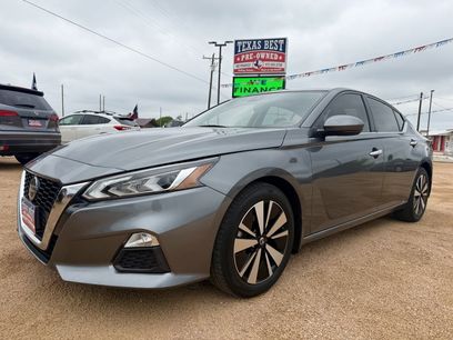 Used 2021 Nissan Altima 2.5 SV w/ SV Premium Package
