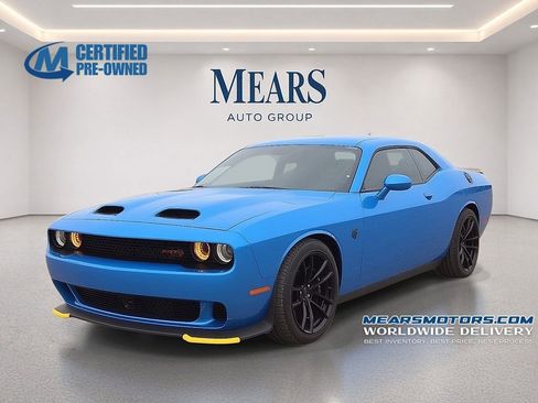Used 2023 Dodge Challenger SRT Hellcat w/ Driver Convenience Group RWD image 1