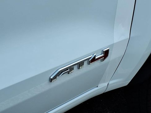 New 2026 GMC Canyon AT4 w/ Technology Plus Package AWD/4WD image 7