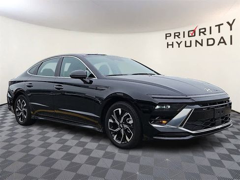 Used 2024 Hyundai Sonata SEL image 3