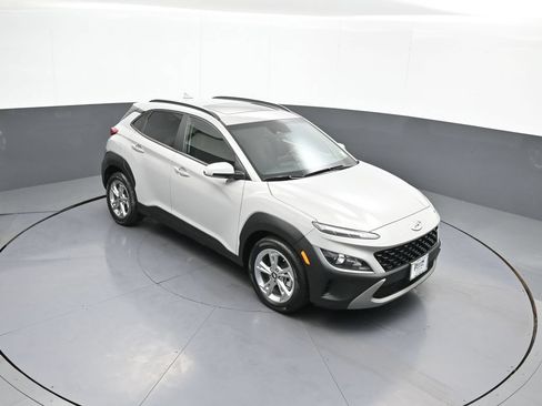 Certified 2022 Hyundai Kona SEL w/ Convenience Package AWD/4WD image 37